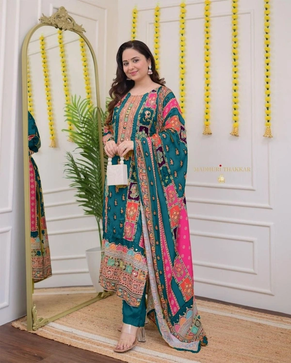 Azorte Fashion Ivory Pakistani Suit with Digital Prints & Sequin Embroidery  - L (40)