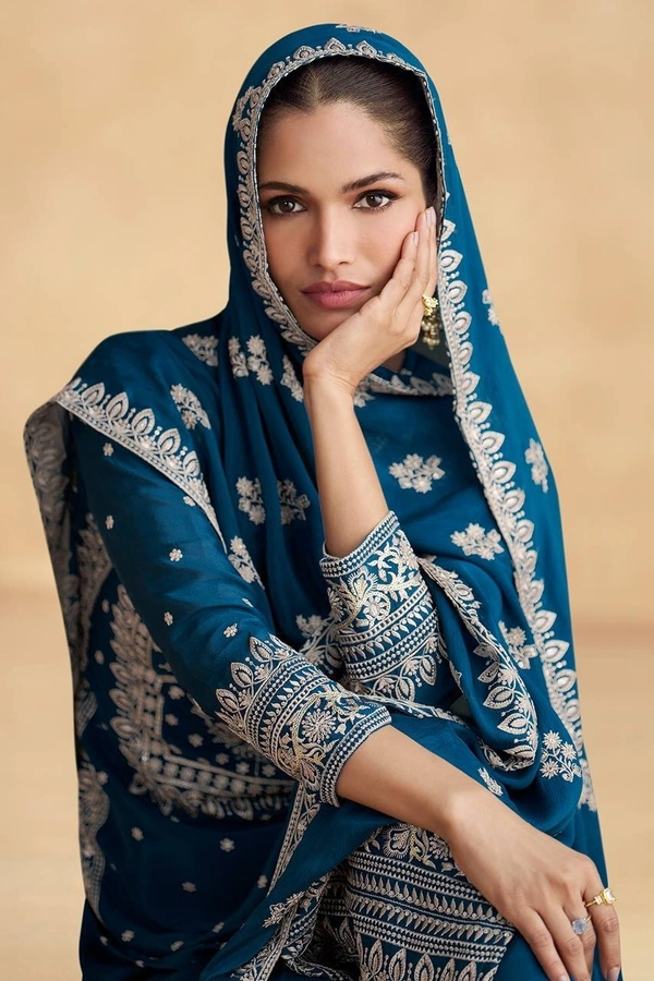 Azorte Fashion Premium Chinon Embroidered Suit – Full Stitched - XL (42)