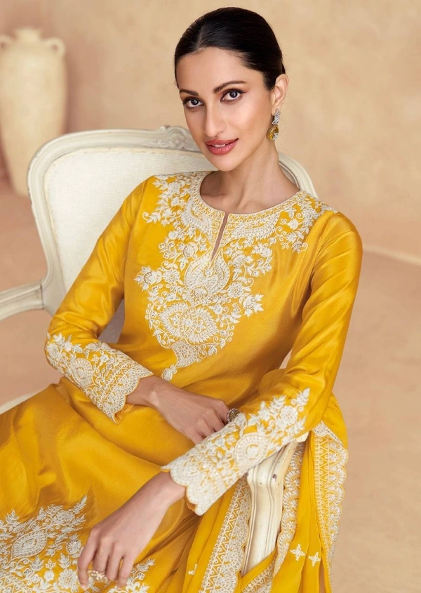 Azorte Fashion Elegant Chinon Embroidered Sharara Suit - XL (42)
