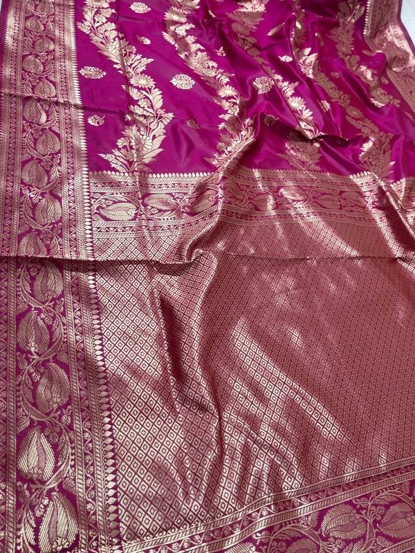 Azorte Fashion Azorte Banarasi Soft Silk Saree with Zari Work & Jacquard Weave – Timeless Elegance