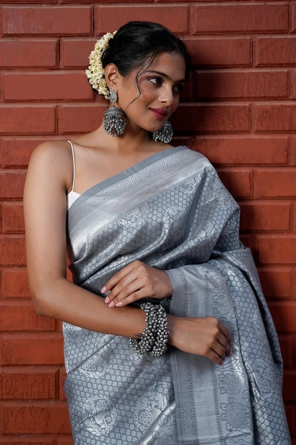 Azorte Fashion Soft Lichi Silk Saree with Rich Pallu & Jacquard Work | Premium Ethnic Wear