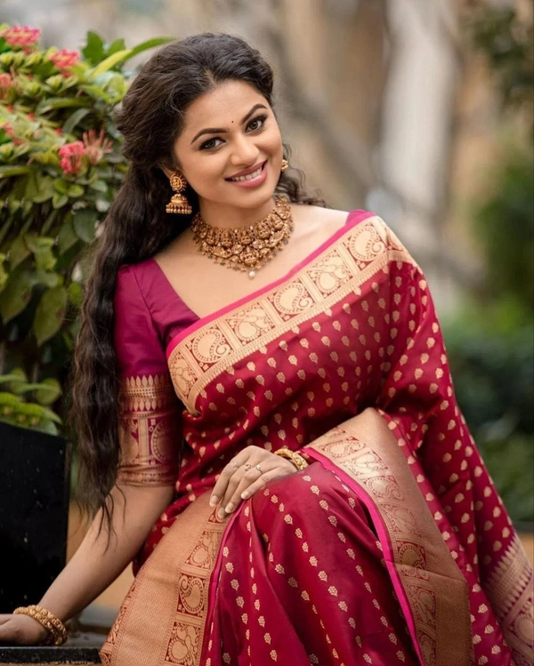 Azorte Fashion Soft Lichi Silk Saree with Rich Pallu & Jacquard Work | Premium Ethnic Wear