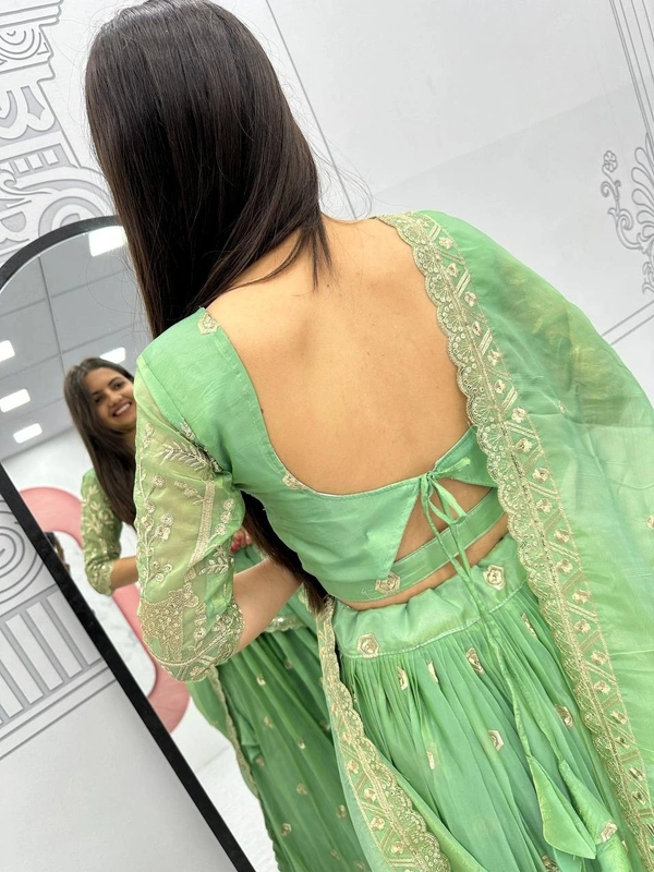 Azorte Fashion Luxurious Gold Crush Lehenga Choli – Heavy Embroidery & Sequence Work - L