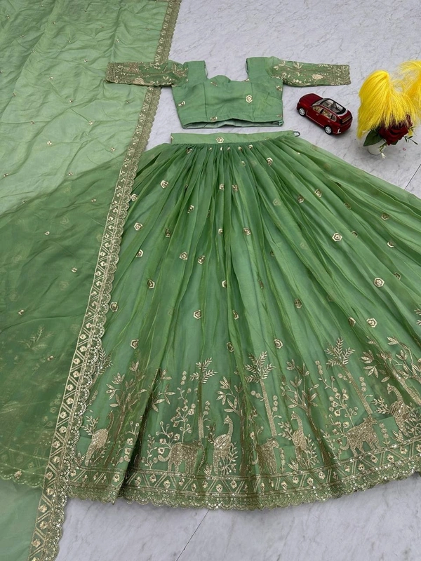 Azorte Fashion Luxurious Gold Crush Lehenga Choli – Heavy Embroidery & Sequence Work - L