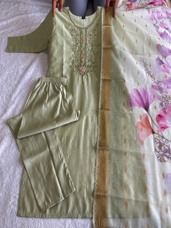 Azorte Fashion Luxury Light Pista Roman Silk Kurti Set – Handwork & Digital Print Dupatta - L (40)