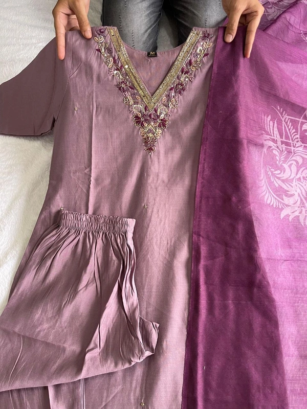 Azorte Fashion Elegant Ice Wine Kurti Set – Hand Embroidery & Chanderi Digital Print Dupatta - M (38)