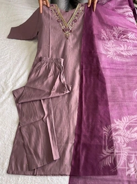 Azorte Fashion Elegant Ice Wine Kurti Set – Hand Embroidery & Chanderi Digital Print Dupatta - M (38)
