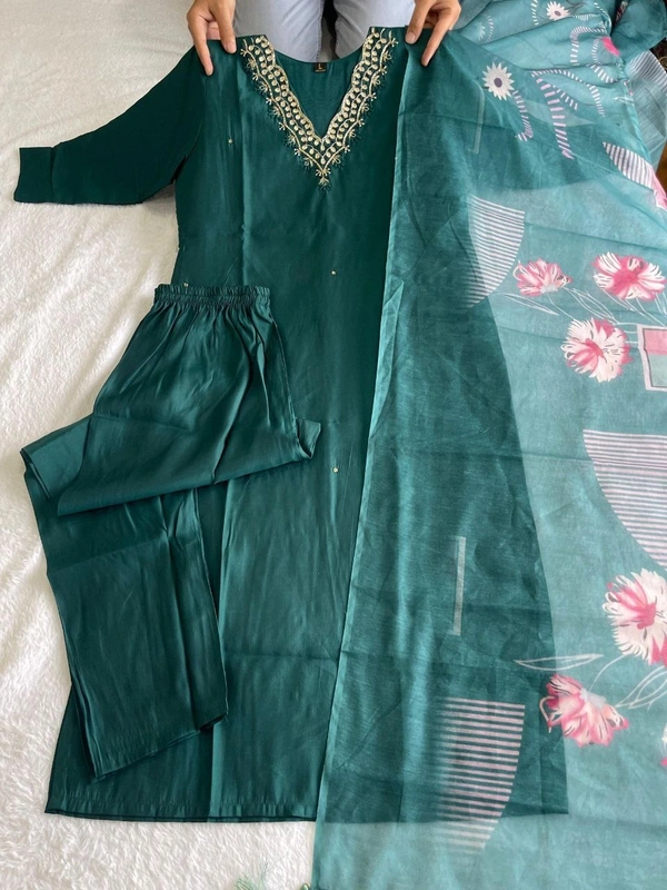 Azorte Fashion Dark Rama Kurti Set – Premium Roman Silk with Hand Embroidery & Heavy Chanderi Digital Print Dupatta - L (40)