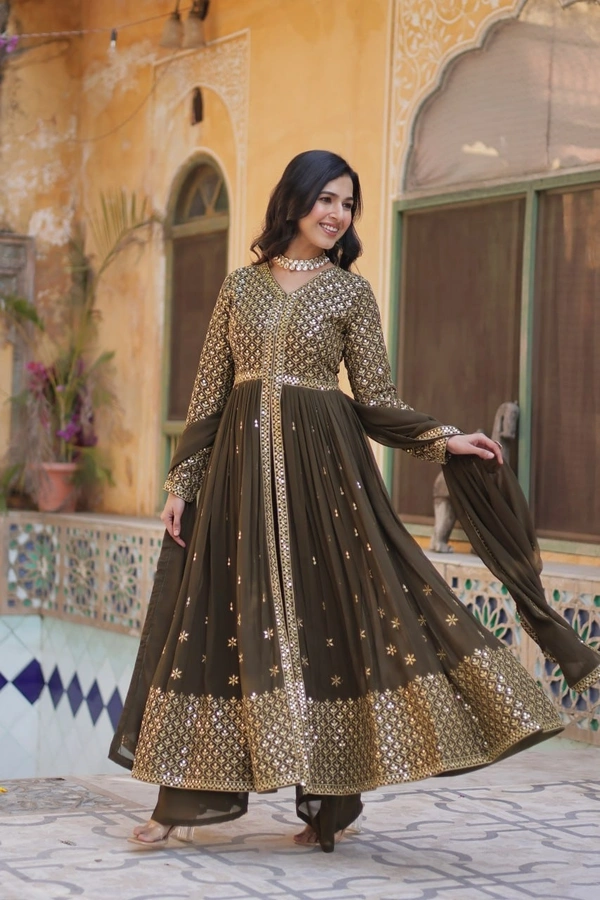 Elegant Faux Georgette Kurti with Embroidery, Pant & Dupatta – Festive & Party Wear