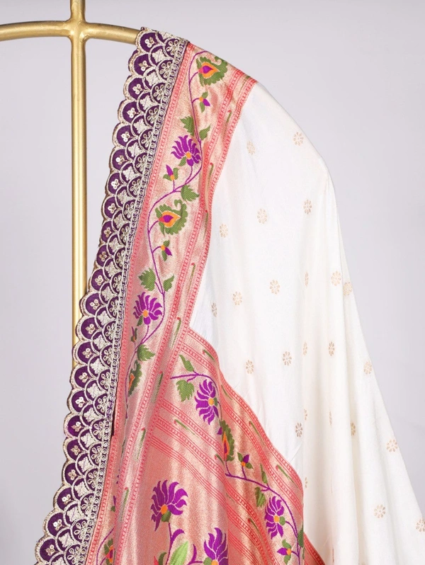 Azorte Fashion  Paithani Jacquard Silk Dupatta with Zari Weaving & Sequins Embroidery Border - SNW