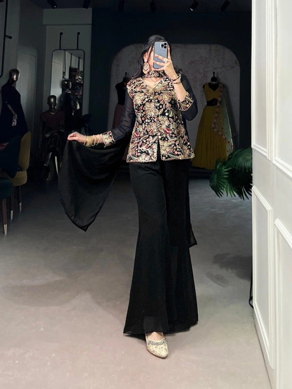 Azorte Fashion  Ethnic Black Georgette Embroidered Co-ord Set – Eid Special Edition - L(40)