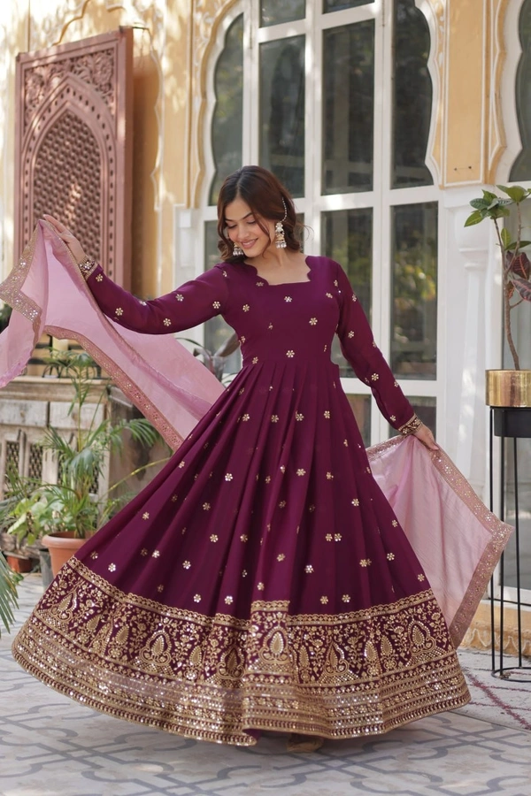 Azorte Fashion Premium Embroidered Star Georgette Gown with Gold Crush Dupatt - XXL