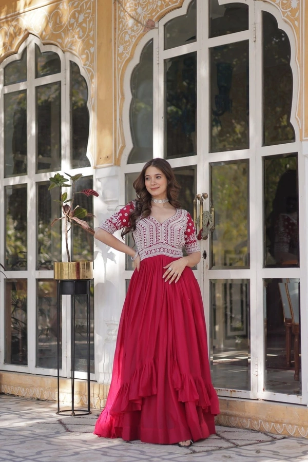 Azorte Fashion  Premium Readymade Star Georgette Kurti with Slit & Lehenga Set - XXL