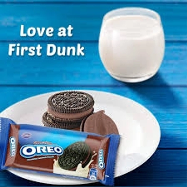 Oreo Choco Creme Flavoured Chocolatey Sandwich Biscuits - 20rs