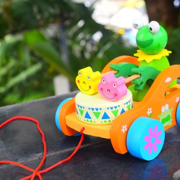 Wooden Pull Along Frog Toy Car Walking Vehicles with Attached String for Toddlers Kids Multicolor - 10x10x10