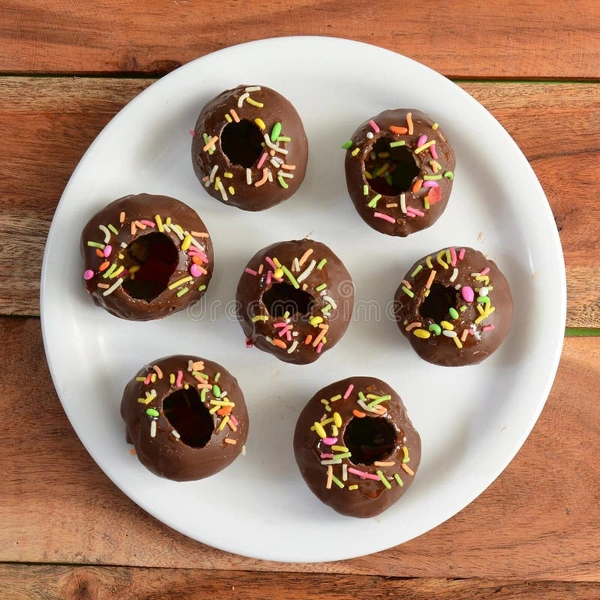 Chocolate PURi (Half Plate) 8 Pieces 