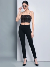 Trendarrest Cool Crop Top - Black, S, Free