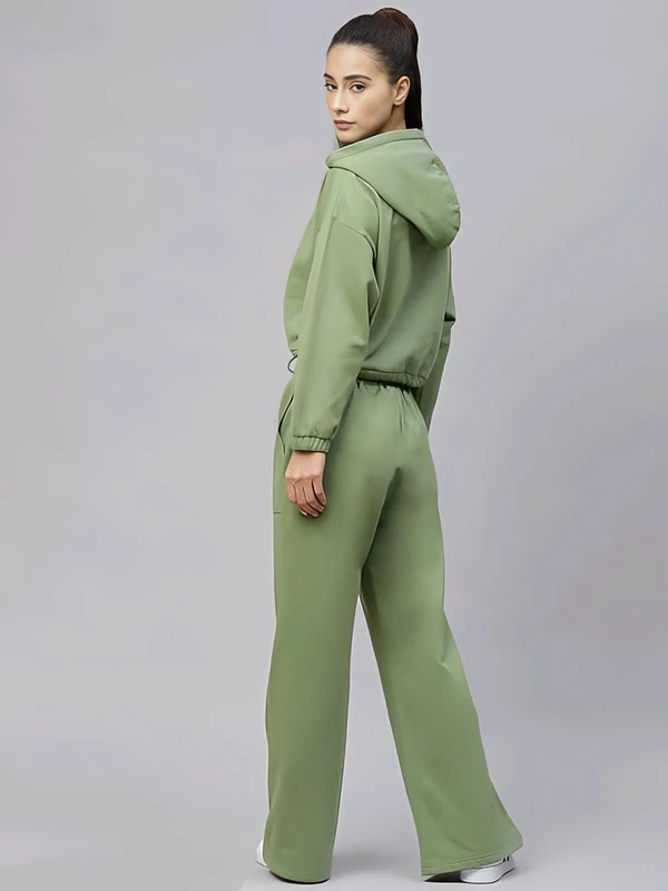 Comfort Track Suit - Avocado, XL, Free