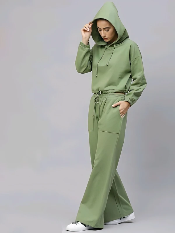 Comfort Track Suit - Avocado, L, Free