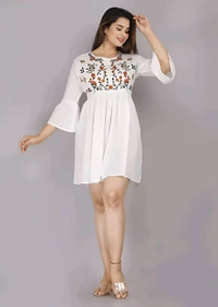 Embroidery Top - White, M, Free