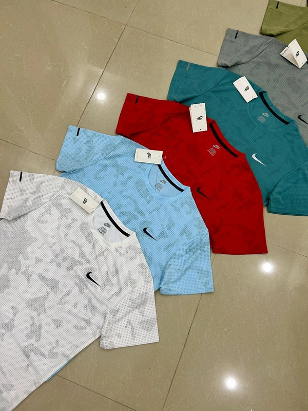 Fine Quality Dot Knit Tshirts Nk - M L XL XXL