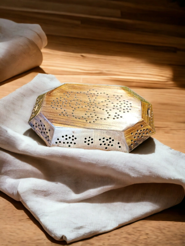 Sold By ZAIN R CREATION Tray Brass Inlay  - L.12.5'' W.8.5'' H.1.5'', Natural Polish, Wooden
