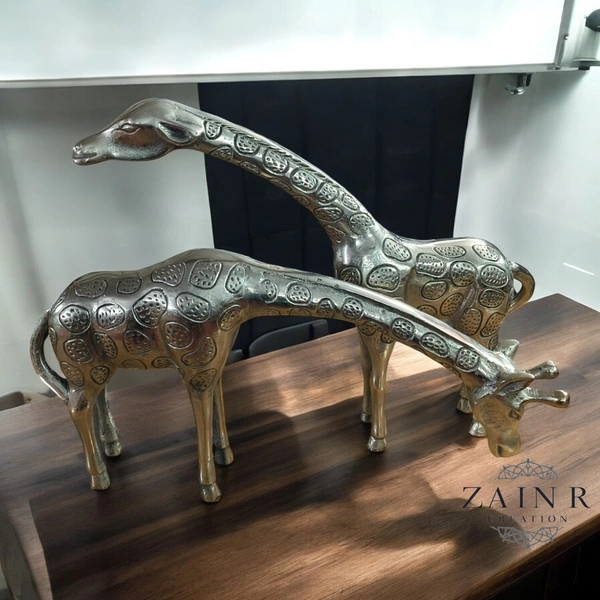 Sold By ZAIN R CREATION Decorative Giraffe Pair. - L.18.5'' H.14.5'' W.2.5'' / L.18.5'' H.9.5'' W.2.5'', 4 Kg, Aluminium