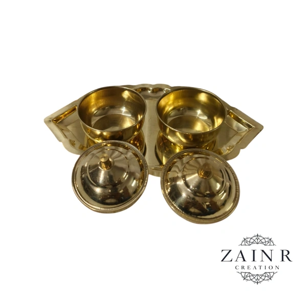 Sold By ZAIN R CREATION Leaf Shape Sindoor Pot - L.6.7'' H.1.96'' W.4.33'', Brass