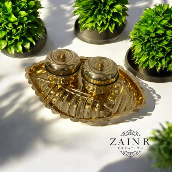 Sold By ZAIN R CREATION Spillbox Traditional Brass Kumkum/Sindoor Box holder for puja Thali- sangu with bowl Brass - L.5.5'' W.4'' H.1.77'', Brass