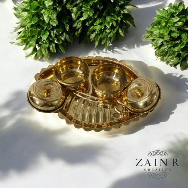 Sold By ZAIN R CREATION Spillbox Traditional Brass Kumkum/Sindoor Box holder for puja Thali- sangu with bowl Brass - L.5.5'' W.4'' H.1.77'', Brass
