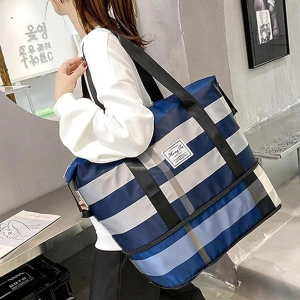 Gerenic Checks printed Bag