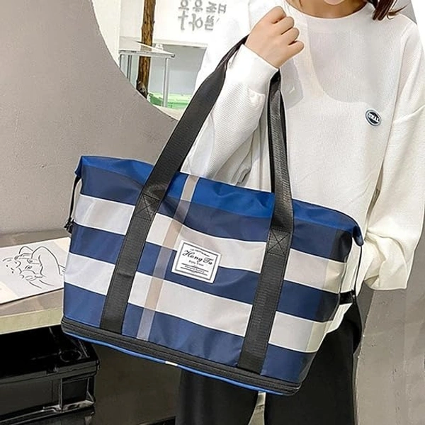 Gerenic Checks printed Bag