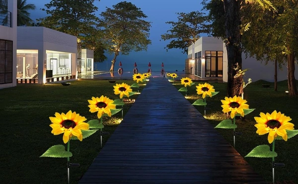 Sunflower Outdoor Solar Lights | LED Light | with Flash Mode | Starburst Swaying Solar Garden Light, Warm Garden Light | Outdoor Decoration | Waterproof | Path Lights for Pots, Balcon, Pathway