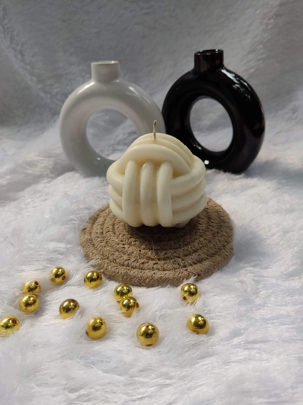 A Ball Of Yarn Candle  - Bright Sun, Hawaiian Breeze