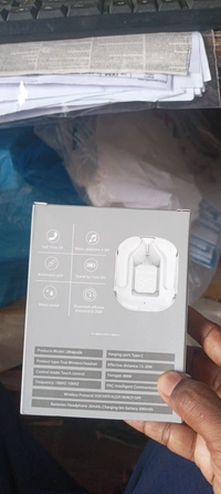 Unbranded  Stylish Earbuds With Charging Display  - White