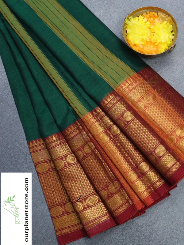 Narayanpet Cotton Saree in Green and Maroon with Plain Body and Long Rudhraksha Zari Woven Border - 6.2 meters