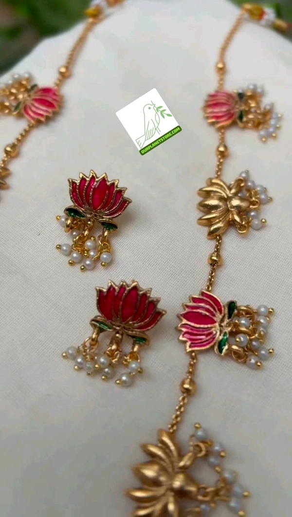 Lotus Long Neck Set