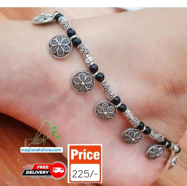 Black Bead Silver flowers Anket