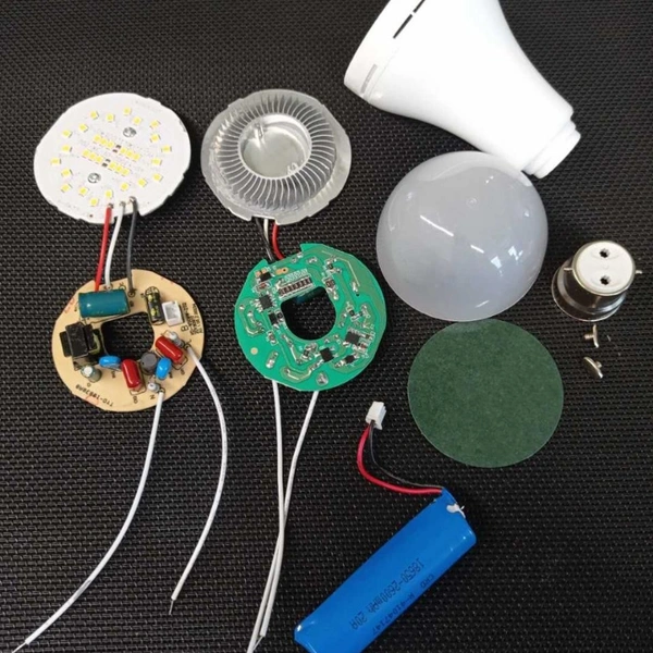 9W AC/DC Premium Quality Raw Material
