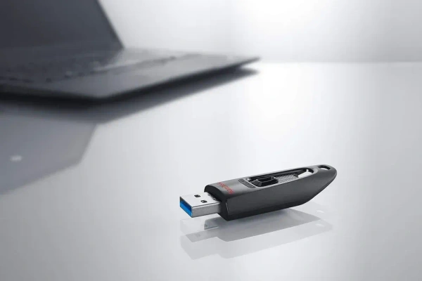 SANDISK  ULTRA USB 3.0 64 GB PENDRIVE