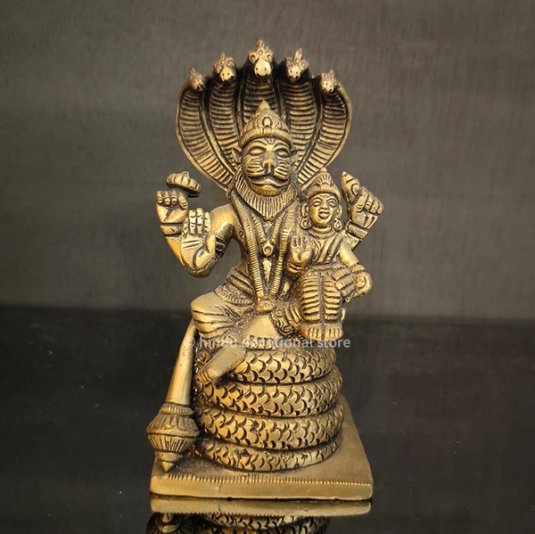 Lakshmi Narasimhar - 0.98 g, 5 inch, 5 inch