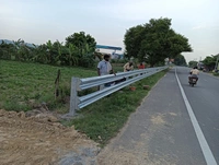 W-BEAM CRASH BARRIERS  - White