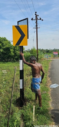 TRAFFIC SIGN BOARDS 