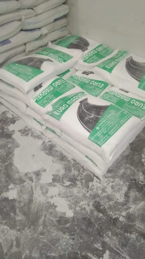 THERMOPLASTIC ROAD MARKING PAINT  - White