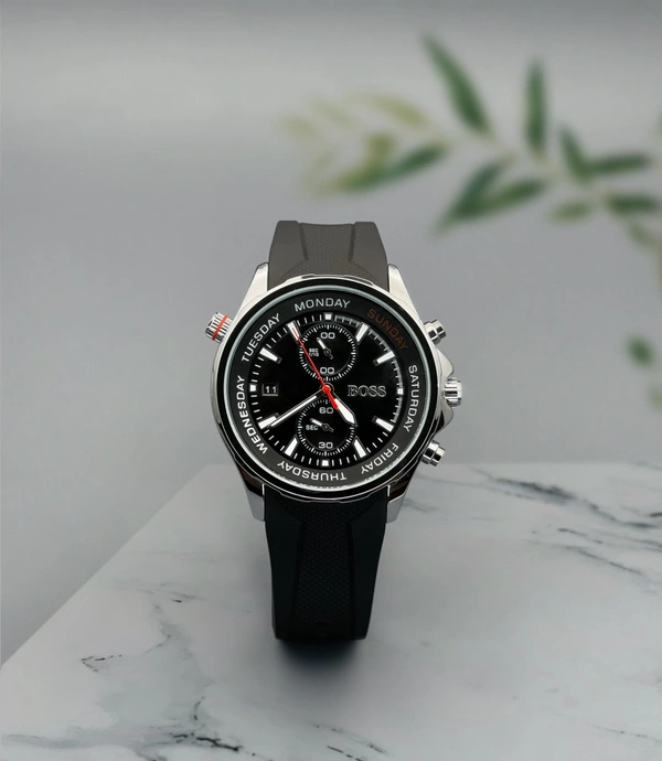*This BOSS watch with Rotating inner week bezel, for an elegant pairing of modern and classic style.*