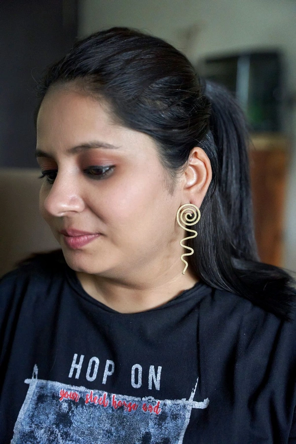 MyFirstLoveByYA Gold-Toned Contemporary Studs Earrings MFLN019D