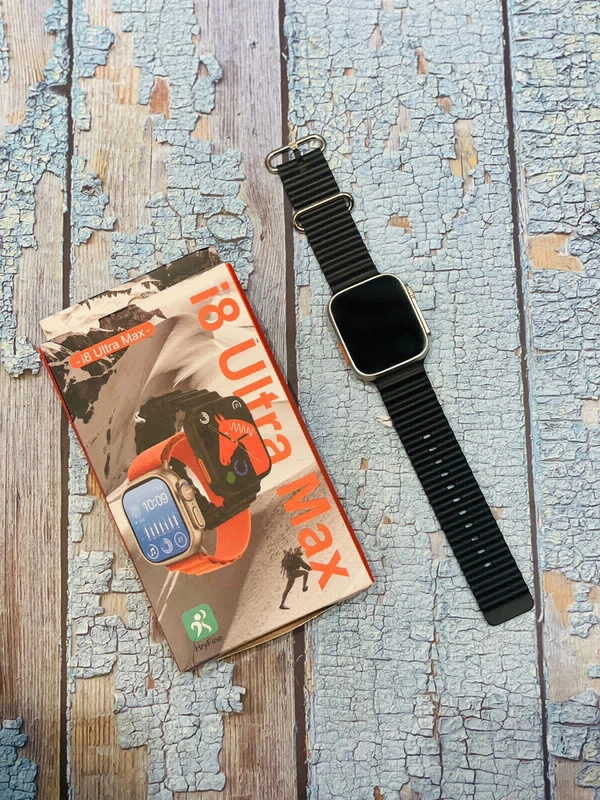 Smart Watch i8 PRO (Buy 1 Get 1 Free)