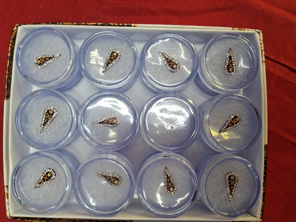 Tilak Stone Bindi  - 12