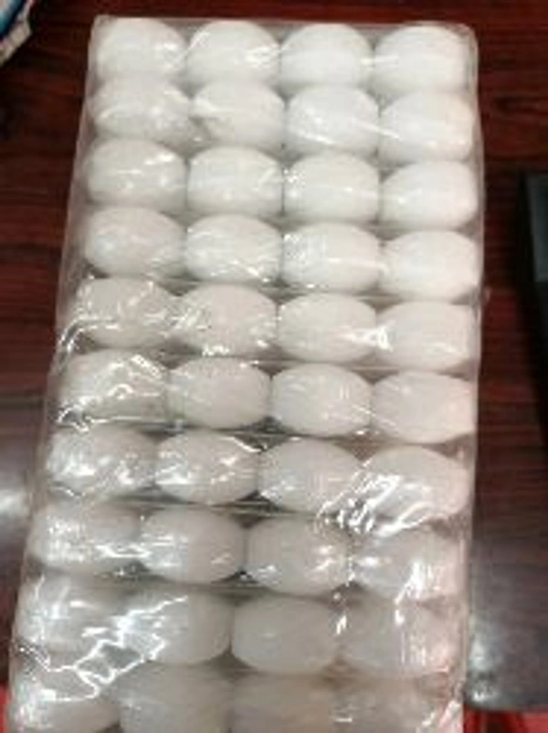 40  Big Napthalen Balls
