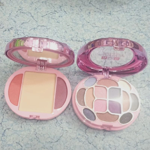8227 A D. S MAKE UP KIT